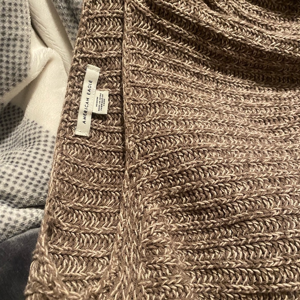American eagle cropped sweater top